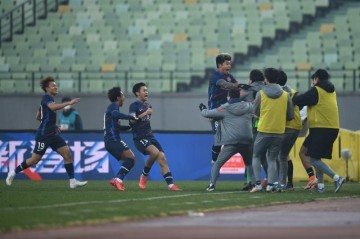xingkong-【中超总结之重庆】以悲情方式保级 未来却仍是未知