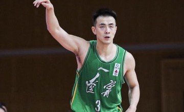 星空体育-三连败！辽篮已到悬崖边 三连冠掩盖核心问题 杨鸣面临无米之炊